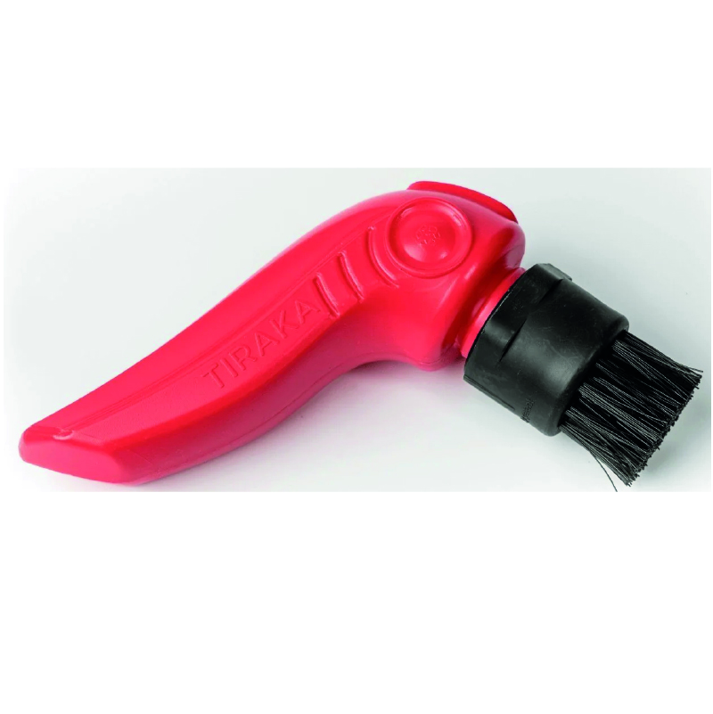 BFC-Brosse-nettoyage-TIRAKA-min.jpg BFC - Brosse à crampons TIRAKA – Image 1